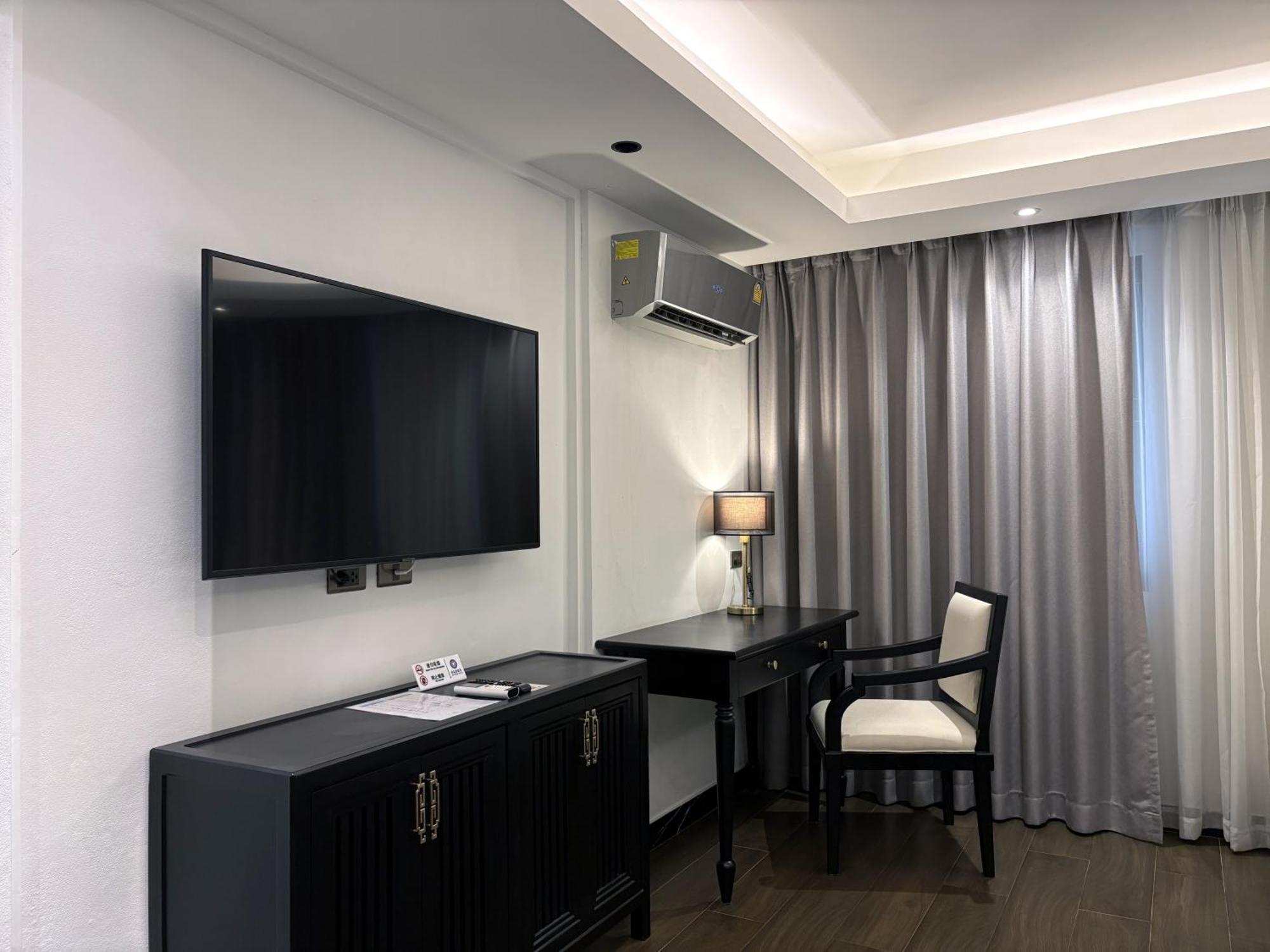 Glory Boutique Suites 清迈古城荣耀精品酒店 Chiang Mai Exterior foto